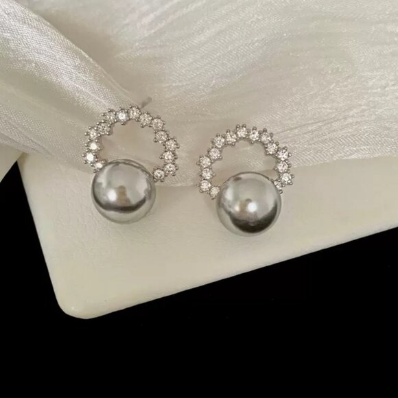 S925 Sterling Silver Pearl Korean & Japanese Chic design Eearrings - Picture 5 of 7